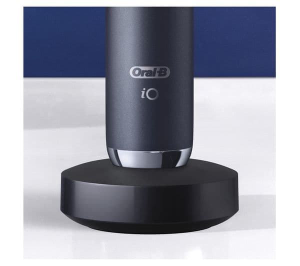 ORAL-B iO 9 Electric Toothbrush & Travel Charging Case - Black Onyx - Image 9