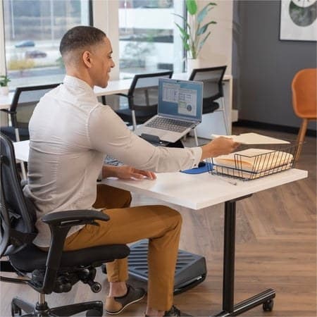 Fellowes Workstation Non-Magnetic Desktop Copyholder 21106 A4 125 Sheets with Removable Line Guide Black - Image 2