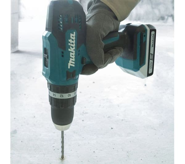 MAKITA DK18922A 18V Cordless Combi Drill and Impact Driver Set with 2 Batteries - Image 3