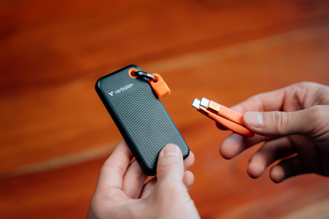 Verbatim Pocket SSD USB 3.2 Gen 2 256GB Black/Orange - Image 4