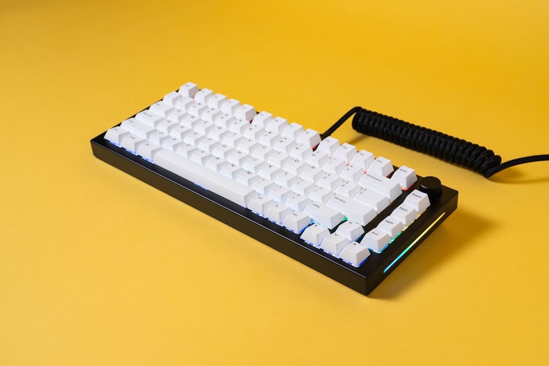 GLORIOUS GMMK PRO 75% Custom Mechanical Keyboard - Black - Image 6
