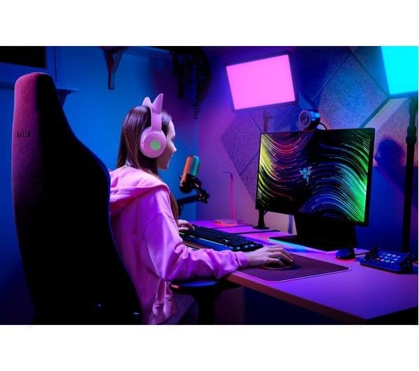 Razer Seiren V3 Chroma Microphone - Black - Image 9