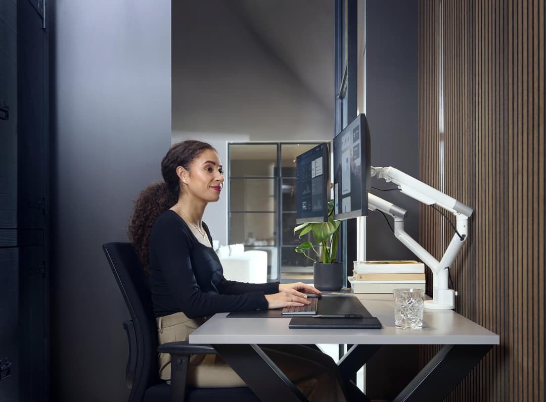 One For All DM 7220 Universal Dual Monitor Arm 13-35 Inch - White - Image 4