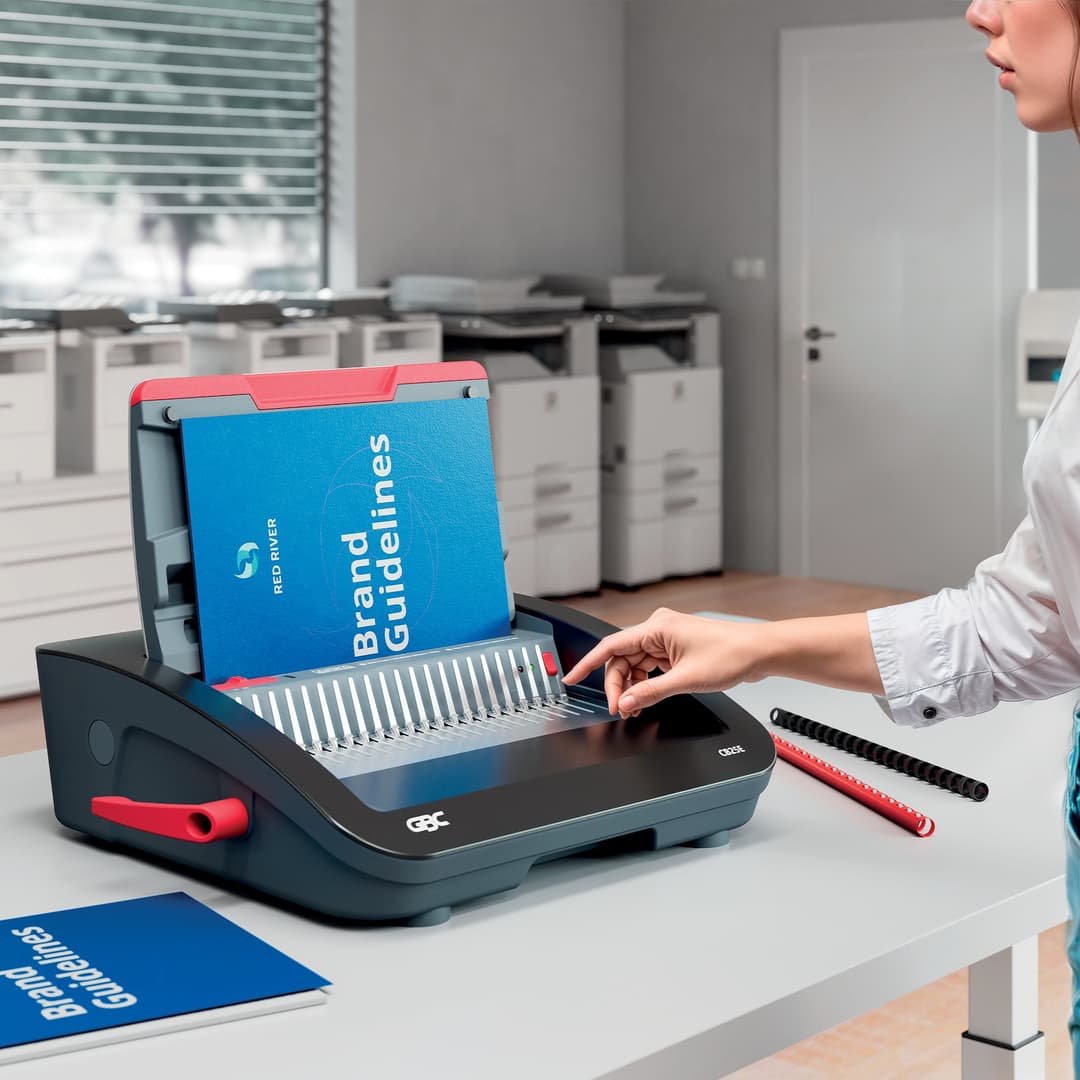 GBC CombBind® CB25E Electric Binding Machine - Image 2