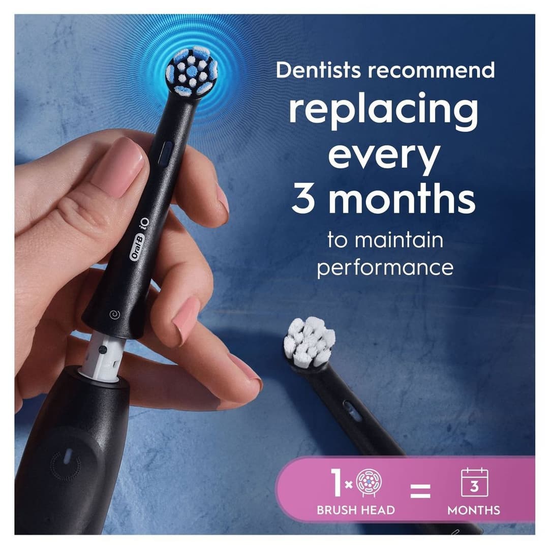 Oral-B iO Gentle Care Toothbrush Heads Black – 4 Pack - Image 4