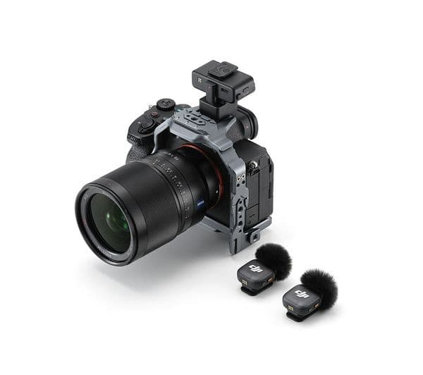 DJI Mic 3 (2 TX + 1 RX + Charging Case) Wireless Microphone Kit - Black - Image 8