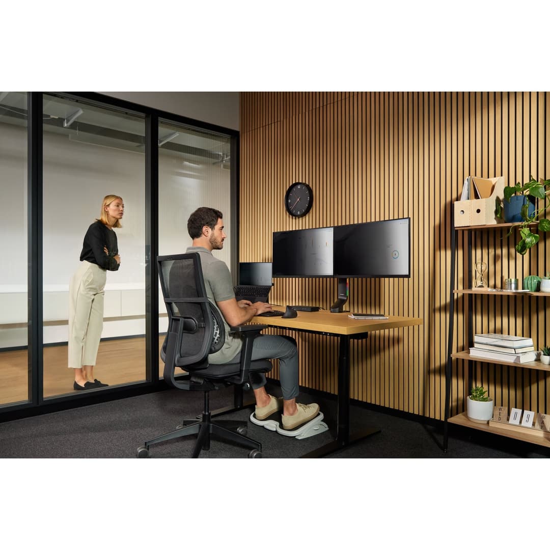 Kensington 2-way Removable Privacy Screen Filter for 34 inch Curved 21:9 Displays - Image 4