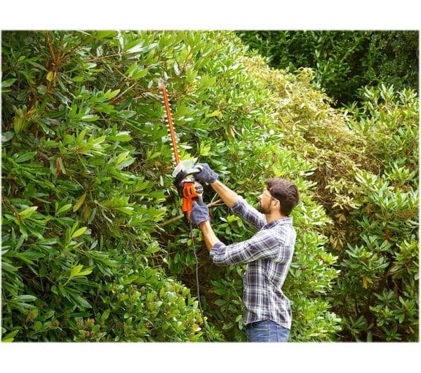 BLACK + DECKER BEHTS401-GB 500 W 55 cm Corded Hedge Trimmer with Sawblade - Image 5