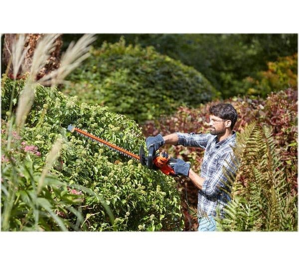 BLACK + DECKER BEHTS401-GB 500 W 55 cm Corded Hedge Trimmer with Sawblade - Image 9