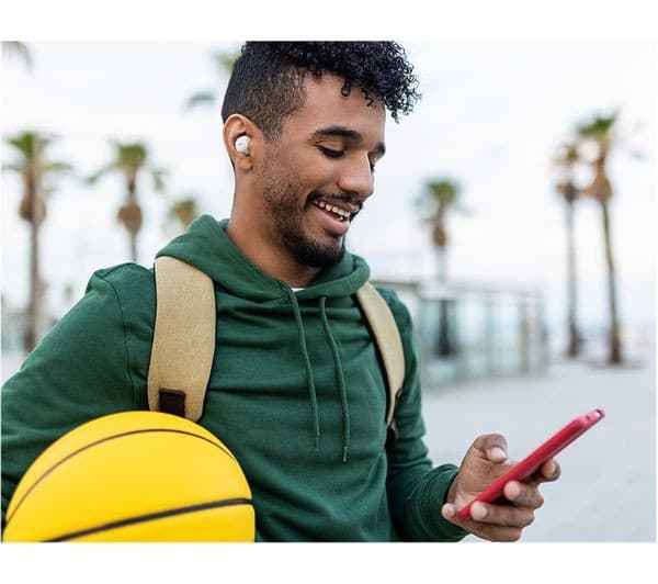 Belkin SoundForm Bolt True Wireless Earbuds - White - Image 3