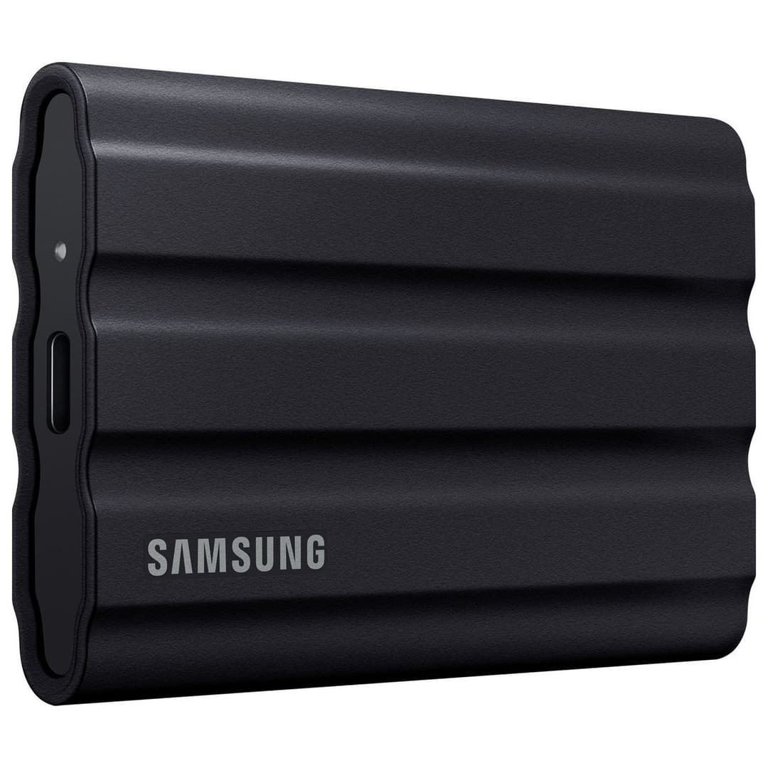 Samsung T7 Shield USB 3.2 2TB Portable SSD - Black - Image 3
