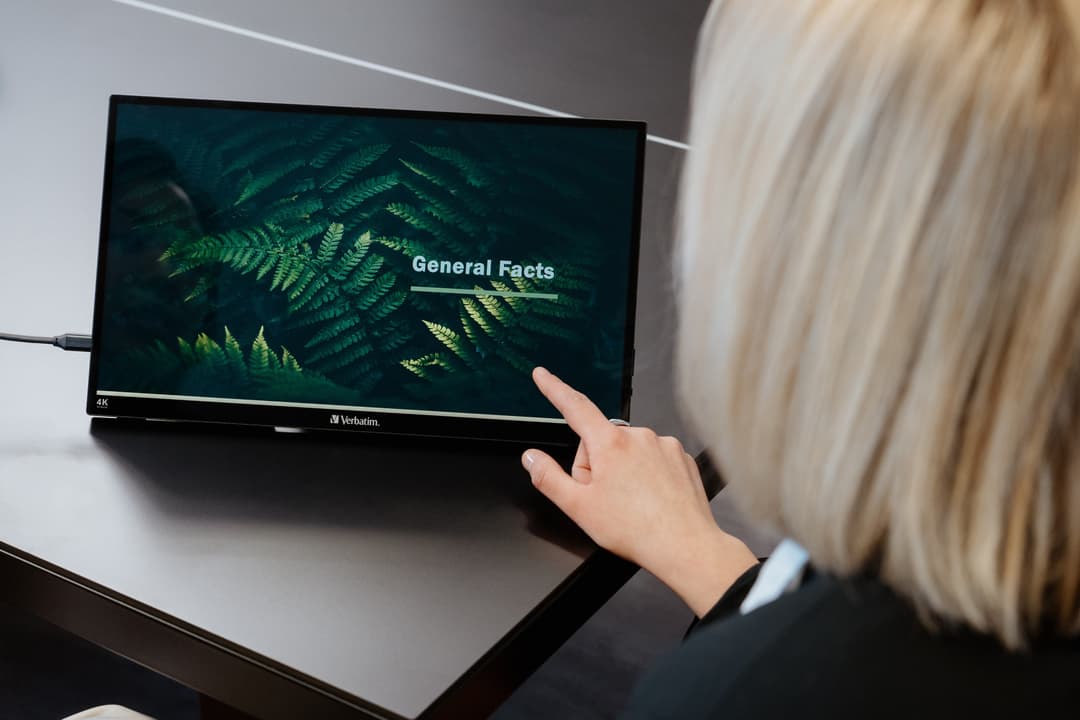 Verbatim Portable Touchscreen Monitor Ultra HD 4K - 15.6” - Image 2
