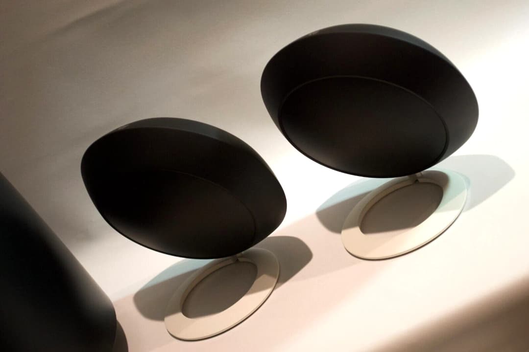 Bang & Olufsen BeoPlay S8 Speaker Black - Image 4